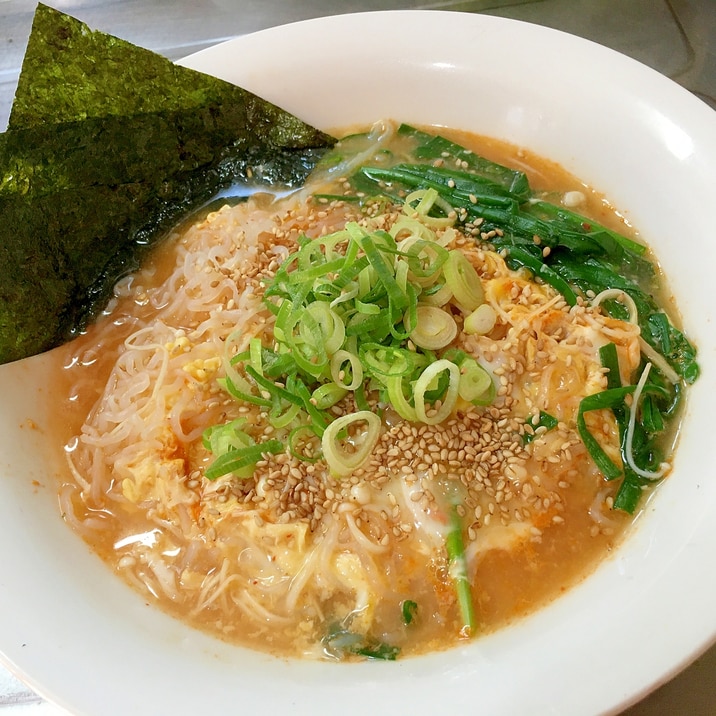 低糖質なのに大満足！濃厚とんこつ風しらたきラーメン